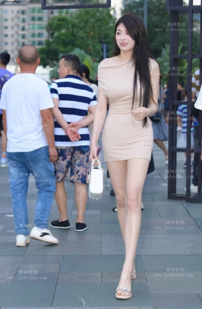 23719-11=90羞答答的美腿小姐姐【套图➕视频】 15P