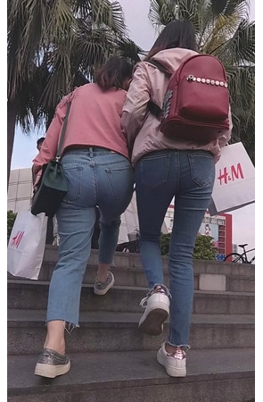 粉衣牛仔妹子[1.15G/MP4]