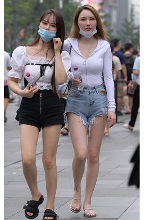 白衣热裤小姐姐(132P)