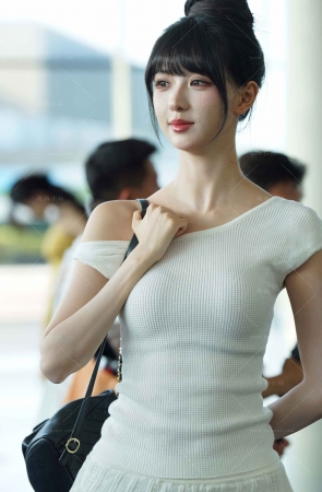 白短裙小姐姐