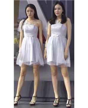 4k-车展上的白色公主裙丰满靓模