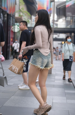 2261-14+96热裤美女