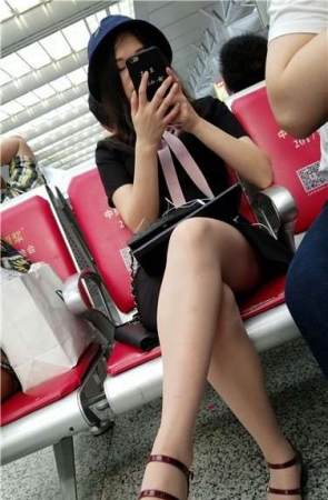 4k超清，极品美腿大红唇颜值气质妹子