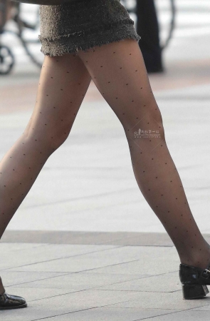 黑丝街拍少妇-16P