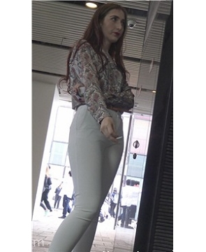 4k-偶遇超级好身材的两位洋妞在抽烟 [1.20 GB]