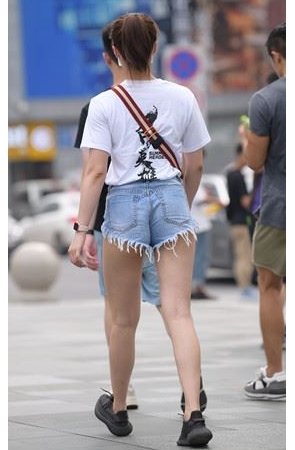 毛边牛仔裤小姐姐(117P)