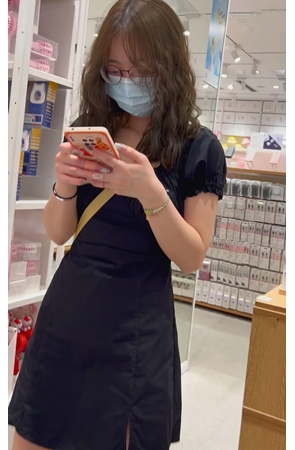黑裙美女