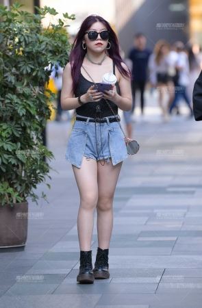 微胖的大白腿女生~肉肉的