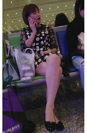 候车室的短发MM[1.05G/MP4]