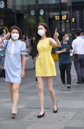 2264-21+95修长丝袜美腿少妇