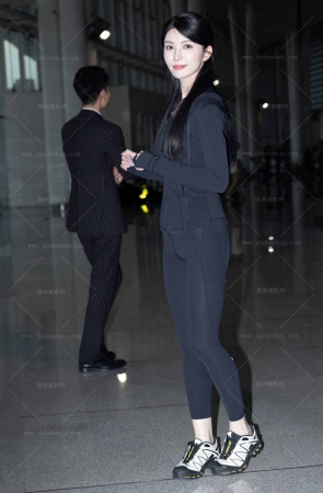 LB572-97P成都车展-我的女神兰兰宋燕兰（兰灵王）翘臀紧身裤