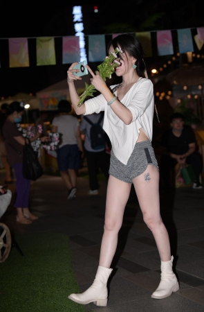 2277-14+95迷人的花店老板娘