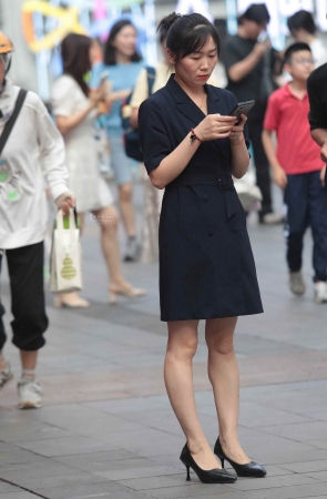 街拍高跟职业装