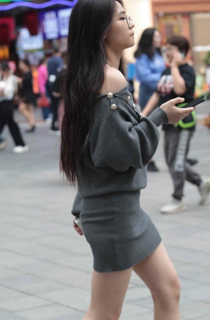 街拍高跟少妇