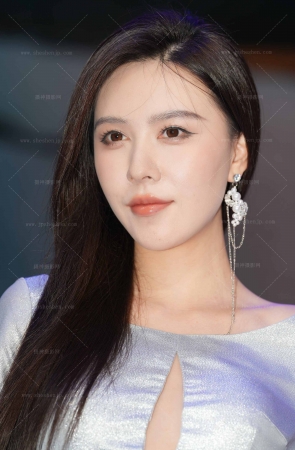 代拍作品-易小寒差点翻车了206P视手机4K6min