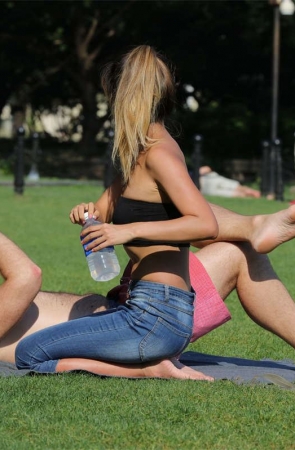 No1689 青春女孩拥有没有一丝赘肉的美好身形，她的脚你肯定想看 第2套