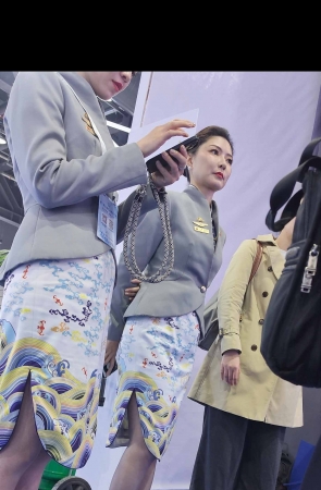 4K视频海航客舱经理灰丝尖头细高跟气质韵味十足 4P