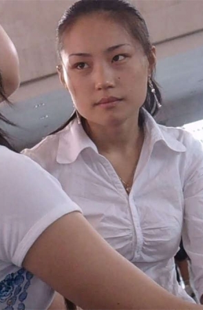 嫩白MM白大腿超近拍