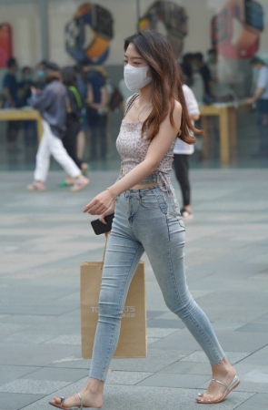 简约灰色牛仔裤 [64P-703MB]