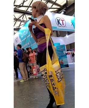 4k-cosplay黑丝袜美眉