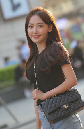 整条街最出众的小姐姐