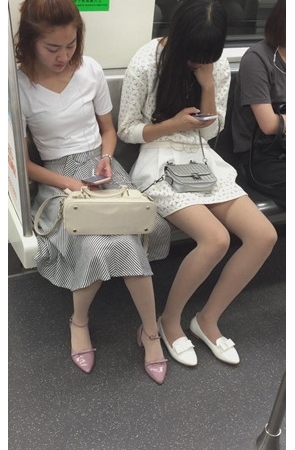 漂亮的肉丝美女[187M/MP4]