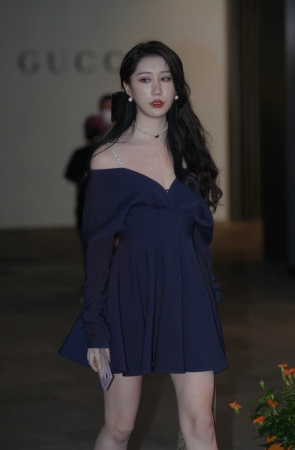 蓝色短裙女神 [162P-2.46GB]