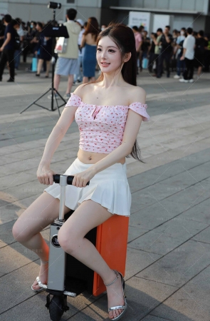 网红粥粥酱的坐骑 我也想骑骑 10P