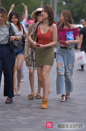 包屯吊带性感美女MJ732[646M]