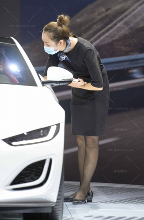 2020成都车展√路虎黑丝销售（25423-3 7P