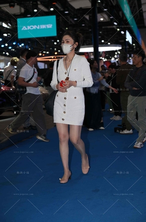 白裙白口罩轻熟肉丝 ~！