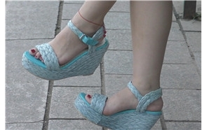 4k-极品靓丽坡高跟熟女姐姐