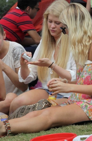 No252 金发美女的骨感艳足