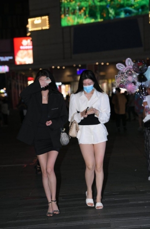 黑白姐妹 [118P-2.65GB]