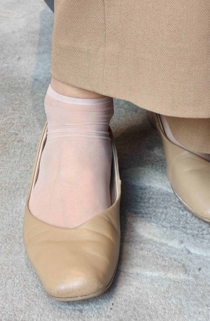 4k 案场客服短肉丝超近距离实拍 性感褶皱 1min+14p 4P