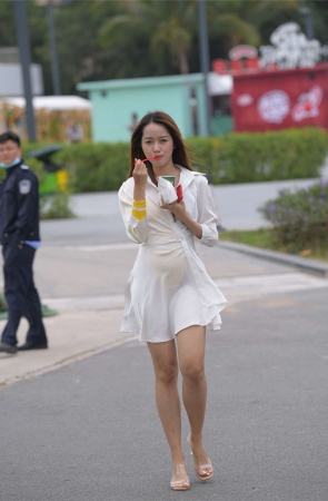 红石摄影作品 黄色比基尼美女