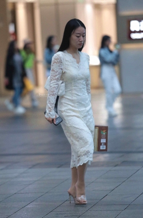 肉丝街拍高跟shaofu