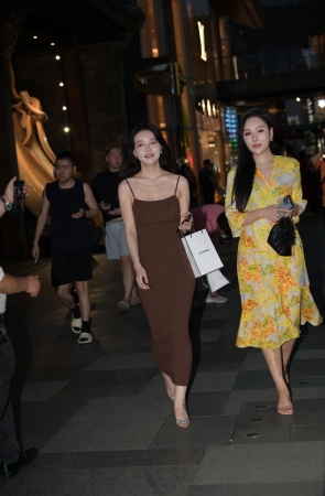 假如她是你媳妇，你几点回家