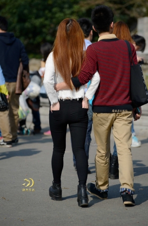 黑裤小嫩妹—-（14P）