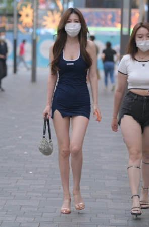 性感短裙美女