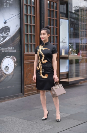 视觉冲击街拍作品 – 甜心美人