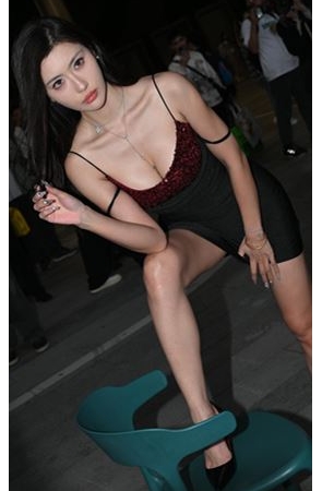 吊带裙美女(85P)