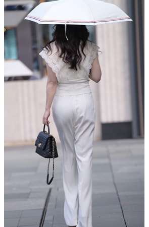 漂亮的气质美女(82P)[997M/JPG]