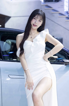 LB627-100P成都车展-百万网红的克罗拉走秀站车美腿玉足 12P