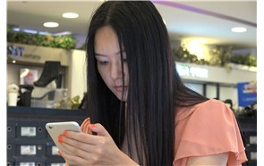 粉色包臀裙性感美足SF [2.72 GB/MP4]