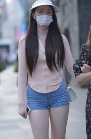 精选街拍作品 NO.1485 美腿少妇[135P/201MB]