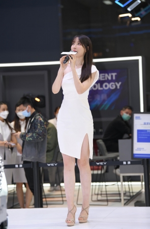 211121-42+103/广州国际车展主持人篇