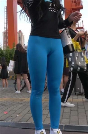 4k-丰臀饱满美三角弹力裤美女第二季 [2.41 GB]