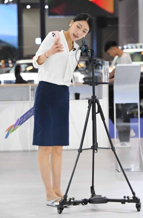 2565-35-96√平底凉拖-少妇头主播【套图➕4k】