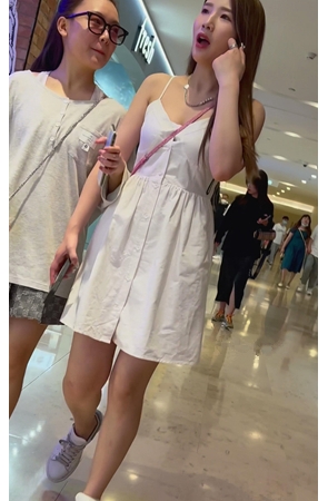 吊带美女